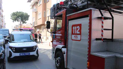 Çatıdan yükselen dumanlar mahalleyi ayağa kaldırdı: İtfaiyeyi karşısında görünce şaşkına döndü