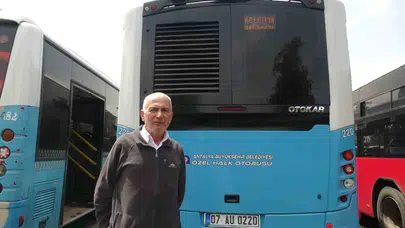 Otobüs şoföründen yürek burkan uyarı: Patenci kardeş tutma arkadan, anneni babanı ağlatma arkandan