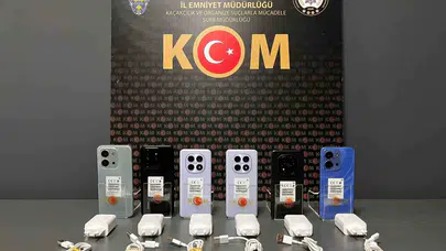 Kırşehir'de şüpheli araç durduruldu: Bagajdan kaçak teknoloji çıktı