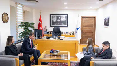İzmir’de başkanlık koltuğunun yeni sahipleri: Miniklerden büyük vizyon