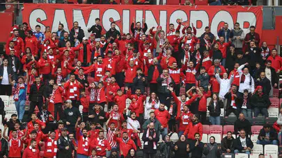 Samsunspor taraftarından örnek davranış: Taşlı saldırının faturası polise kesilince harekete geçtiler