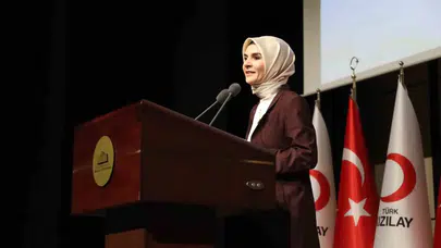 Gençlerin aileden uzaklaştığı iddiasını çürüttü: Bakan Göktaş'tan yeni nesil aile tarifi
