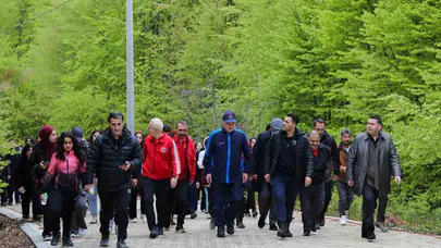 Başkan Özlü'den gençlere altın değerinde tavsiyeler: En az iki dil öğrenin, işinizin zirvesine çıkın