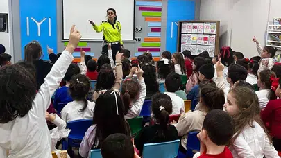 Geleceğin sürücüleri ve yayaları Bilecik’te yetişiyor: Trafik kurallarını oyunla öğreniyorlar