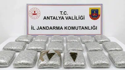 Döşemealtı’nda zehir tacirlerine geçit yok: 30 kilo skunk ele geçirildi