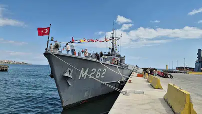 23 Nisan coşkusu limana taşındı: TCG Enez minik ziyaretçilerini ağırladı
