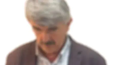 Başakşehir’de hesaplaşma anı kamerada: Pusuyu fark edince silahına sarıldı