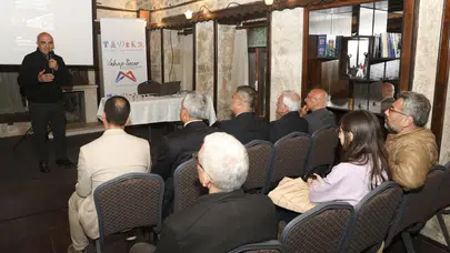Cumhuriyetin eğitim çınarı 85 yaşında: Köy Enstitüleri ruhu Tarsus’ta yeniden hayat buldu