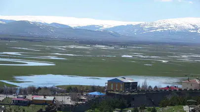 Kura Nehri alarm veriyor: Karlar eridi, sular taştı