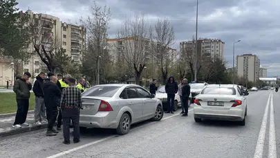 Dedesinin otomobilini izinsiz aldı, polisten kaçarken yakayı ele verdi: Ehliyetsiz sürücünün maceralı turu kısa sürdü