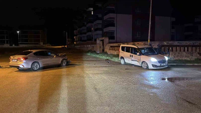 Alkollü sürücü ile 15 yaşındaki çocuğun kullandığı araç çarpıştı: 1 yaralı