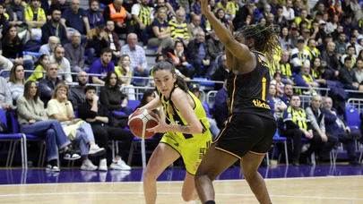 Fenerbahçe seride 2-0 öne geçti