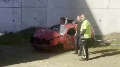 Otomobil 20 metreden bahçeye uçtu: 1 yaralı