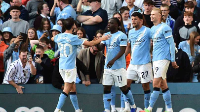 Premier Lig’de zirve yarışışında Manchester City, Arsenal’i mağlup etti