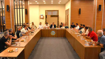 Manisa'da zeytin devrimi: 30 milyon ağaçlık güç markalı ihracata odaklanıyor
