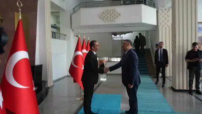 Iğdır’da bayram coşkusu: Vali Taşolar vatandaşlarla bir araya geldi