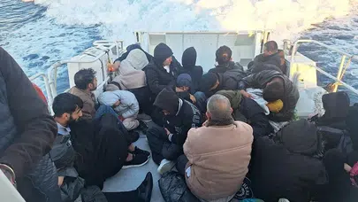Ege’nin mavi sularında kaçış planı suya düştü: Sahil Güvenlik geçit vermedi