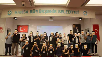 Gençler dertlerini anlattı uzmanlar çözüm sundu: Yunusemre'de mikrofon artık onlarda