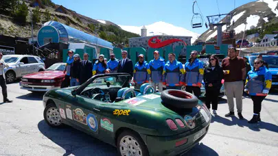 Klasik araçlarla 19 bin kilometrelik dev yolculuk: Erzurum’dan Kars’a dostluk köprüsü