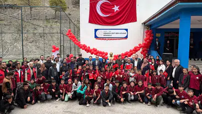 Vatan toprağına emanet edilen kahramanın ismi eğitim yuvasında ölümsüzleşti: Şehit Eren Kızıldağ artık okulunda yaşıyor