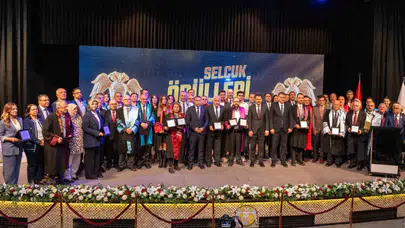 Selçuk Üniversitesi’nde gurur günü: Bilim ve başarı ödüllerle taçlandı