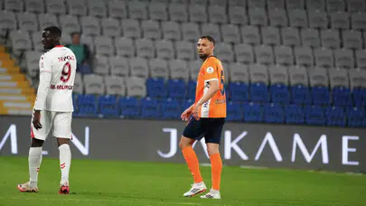 Başakşehir’de duygusal veda: 6 yıllık serüven noktalandı