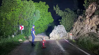 Bilecik'te ulaşımı felç eden kaya kütleleri temizlendi: Trafik akışı normale döndü