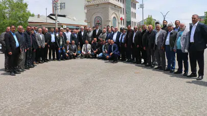 Aşkale’de bayram coşkusu: Protokol ve vatandaşlar aynı sofrada buluştu