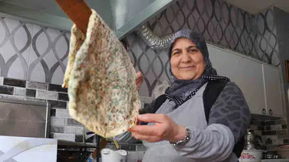 "Kadınsın, başaramazsın" diyenlere inat: 10 çocuk büyüten annenin gözleme başarısı