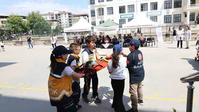 Nazilli’de minik yürekler göreve hazır: 1304 öğrenci artık birer sağlık elçisi
