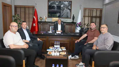 Şehzadeler'de yüzleri güldüren imza: 714 personele bayram öncesi nakit desteği