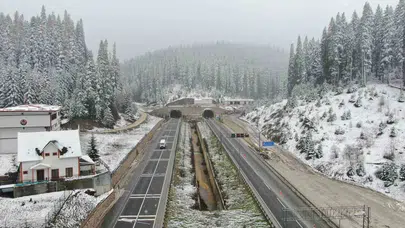 Baharın müjdecisi beklenirken kış geri döndü: Ilgaz Dağı mayıs ayında beyaza büründü