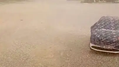 Antalya’da gökyüzü bir anda karardı: Ceviz büyüklüğündeki dolu paniğe yol açtı
