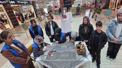 Tatvan'da sanat ve dayanışma buluştu: Çiviler Filistin için umuda dönüşüyor