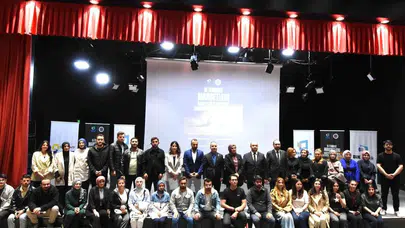 Manşetler tarih yazıyor: İletişim dünyasının geleceği Atatürk Üniversitesi’nde şekilleniyor