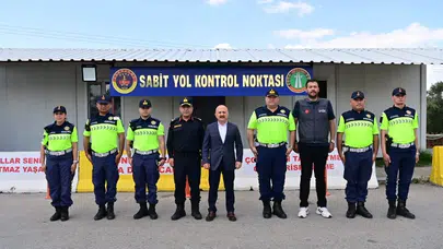 Aydın'da bayram trafiği mesaisi: Vali Varol denetim noktasında sürücülere seslendi