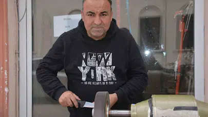 Bilecik'te bayram telaşı: 15 yıllık ustanın gece mesaisi başladı