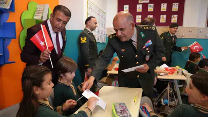 Minik kalemlerden vatan nöbetindeki ağabeylerine sevgi dolu satırlar