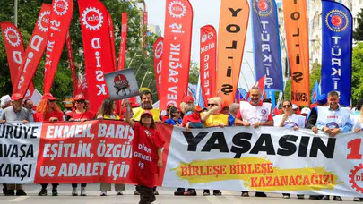 Antalya meydanları emekçilerin sesiyle yankılandı: 1 Mayıs coşkusu şehri sardı