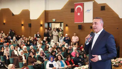 Sultangazili kadınların hünerli elleri sanata dönüştü: Bir yıllık emek sergide buluştu