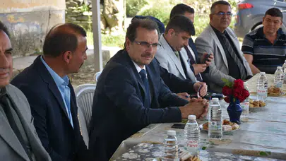 Salihli’de saha mesaisi: Kaymakam Güldoğan mahalle sakinleriyle buluştu