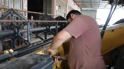 Çukurova’da hasat telaşı: Biçerdöverler altın başaklar için sanayide gün sayıyor