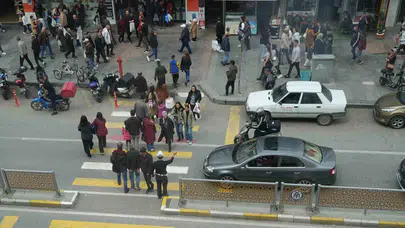 Erzincan’da bayram bereketi: Çarşı pazar doldu taştı