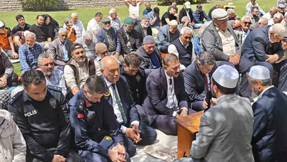 Bereketin adresi Sultanhanı: Toprak suya doydu, ilçe halkı şükür için bir araya geldi