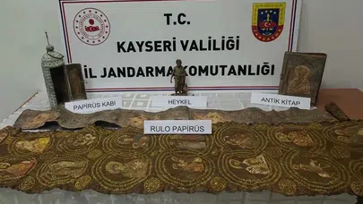 Kayseri’de kaçakçılık operasyonu: Evinden müze çıktı