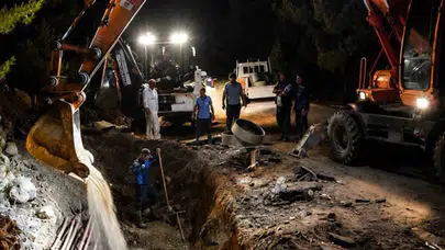 Bodrum’da gece mesaisi: Patlayan ana hat onarıldı, sular yeniden akmaya başladı