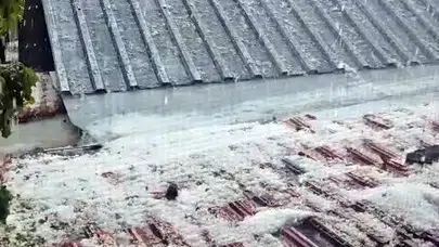 Çorum’da gökyüzü karardı: Sağanak ve dolu tarım arazilerini vurdu