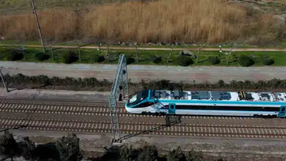 Milli gurur raylarda hız kesmiyor: Yerli hızlı tren 240 kilometre hıza ulaştı