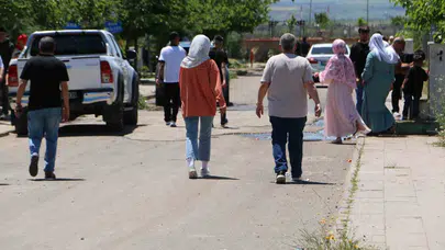 Diyarbakır’da bayram sabahı hüzünlü yoğunluk: Mezarlık yollarında trafik kilitlendi