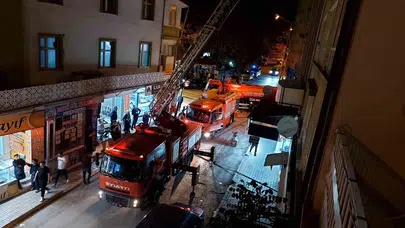 Elazığ'da korkutan dumanlar: Lokantadaki yangın paniğe yol açtı